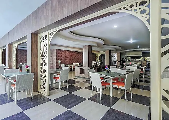 Townhouse Oak Princess Keisha 3*