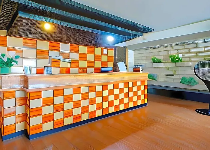 Townhouse Oak Princess Keisha Hotel