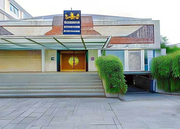 Townhouse Oak Princess Keisha Hotel 3*