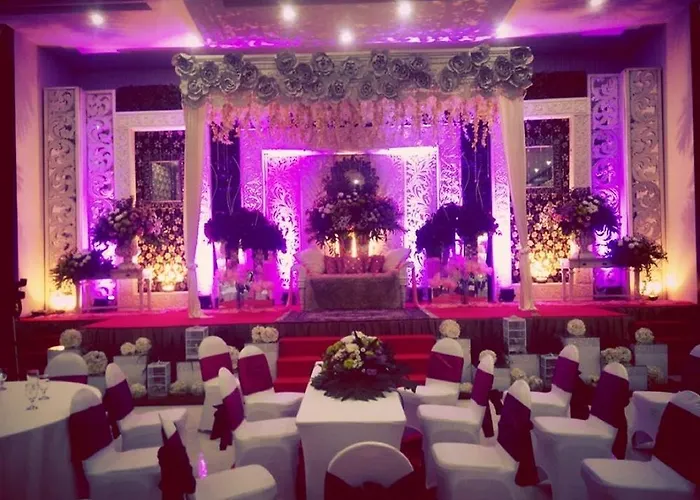 Townhouse Oak Princess Keisha 3*